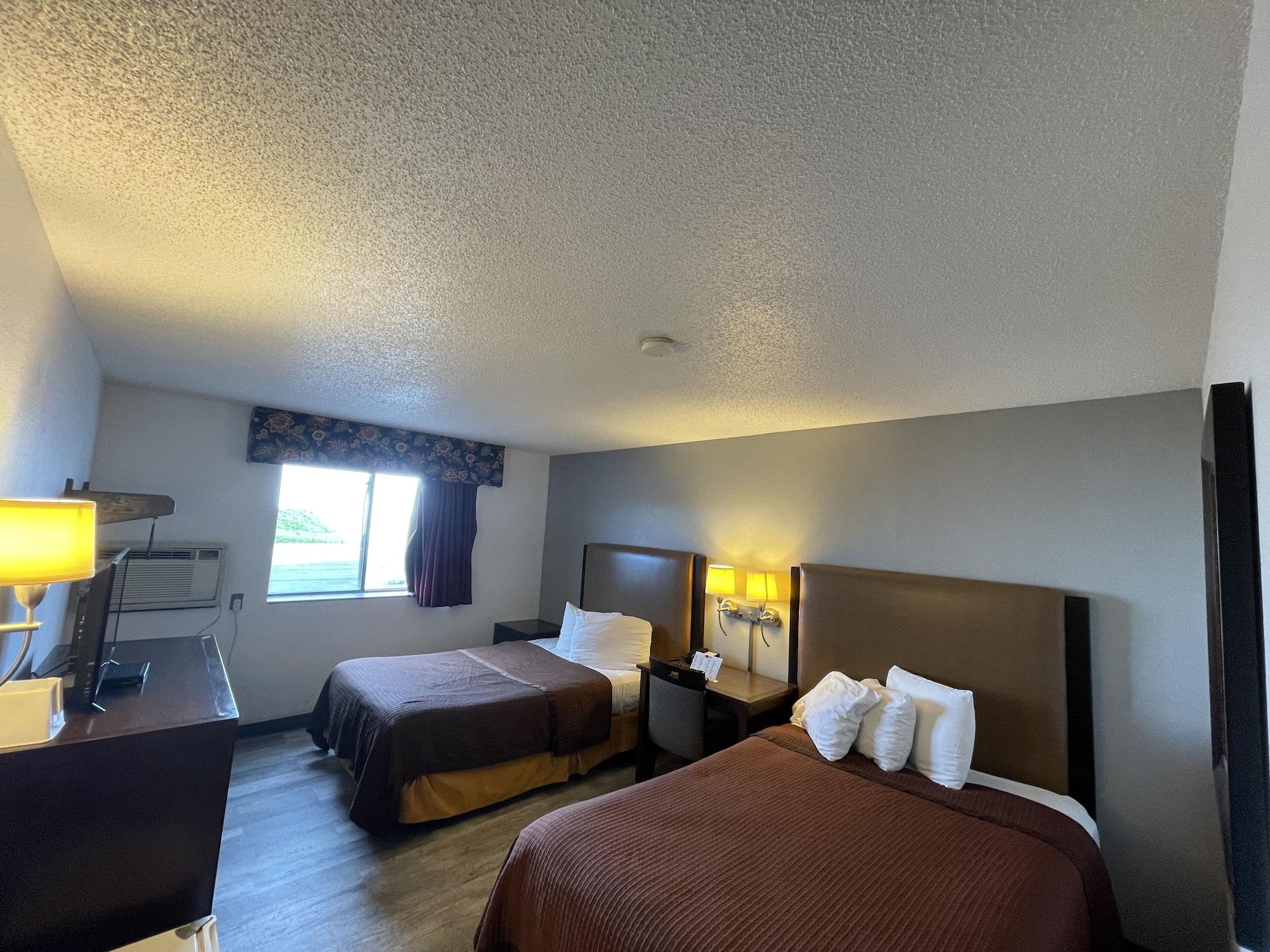 Magnuson Hotel Fort Wayne North - Coliseum Exteriör bild